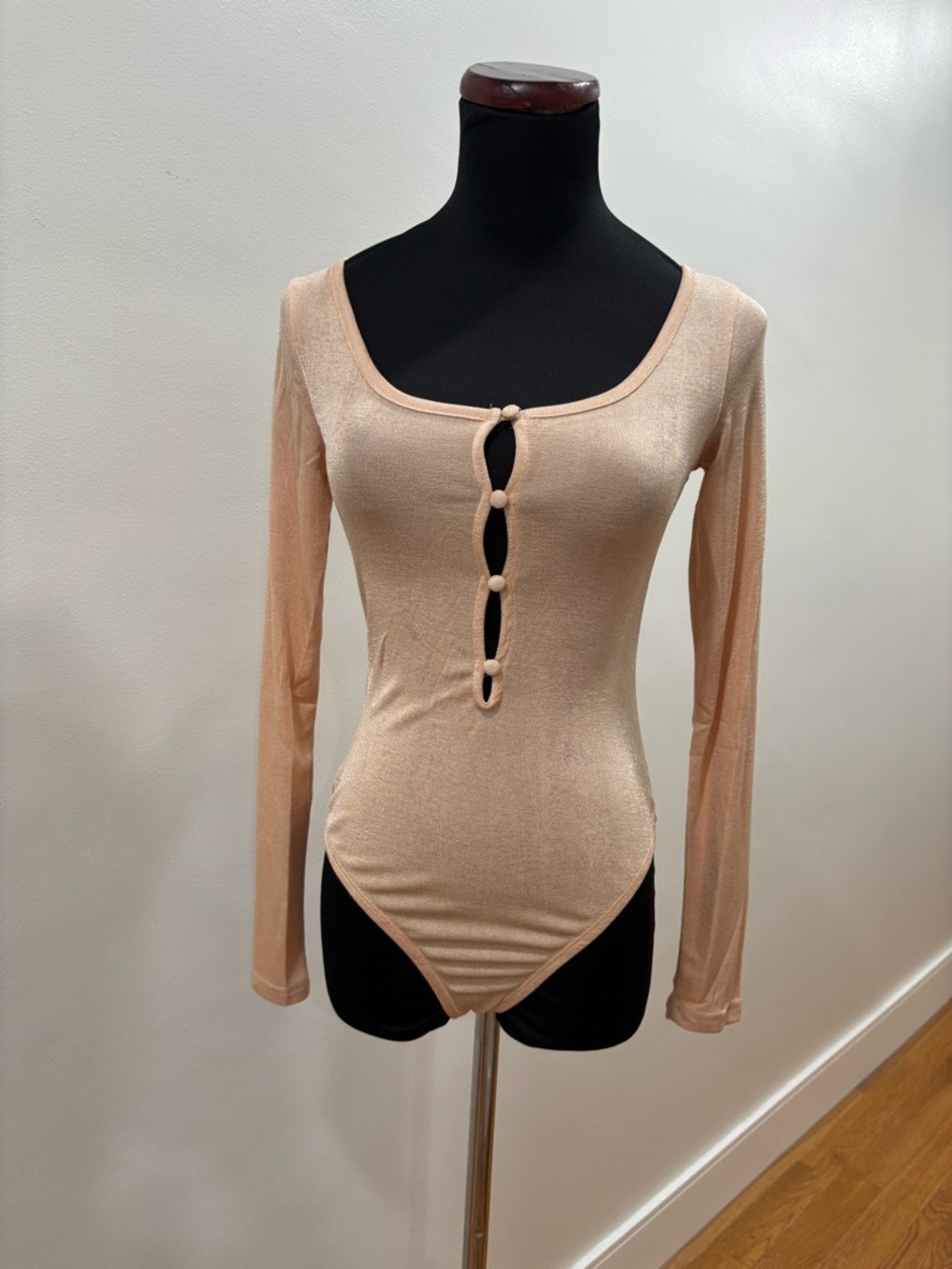 623. Olivaceous Long Sleeve Scoop Neck Bodysuit in Blush